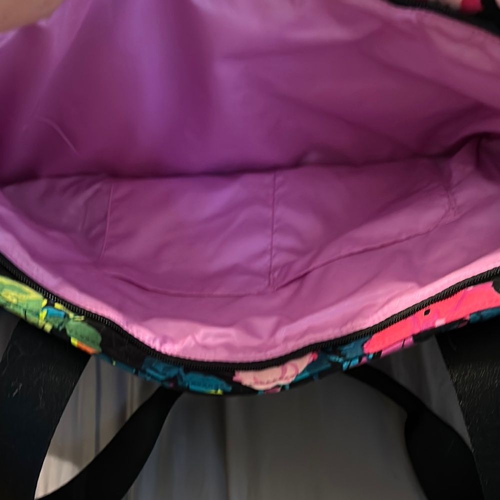 Vera Bradley - Picture 4 of 14